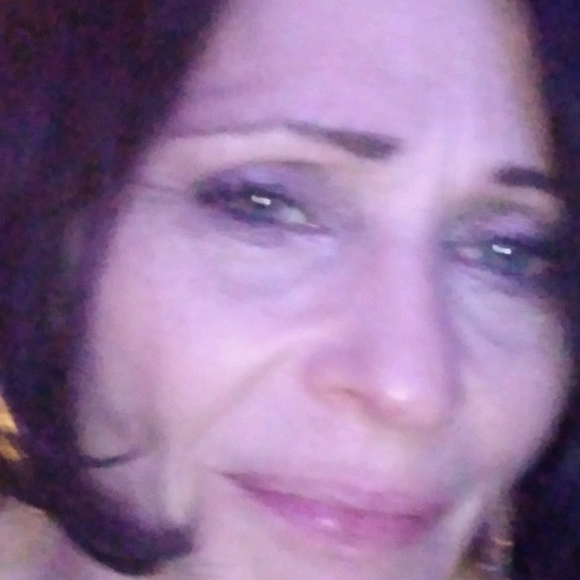 Meet your Posher, Im selling gently used items - Picture 1 of 2